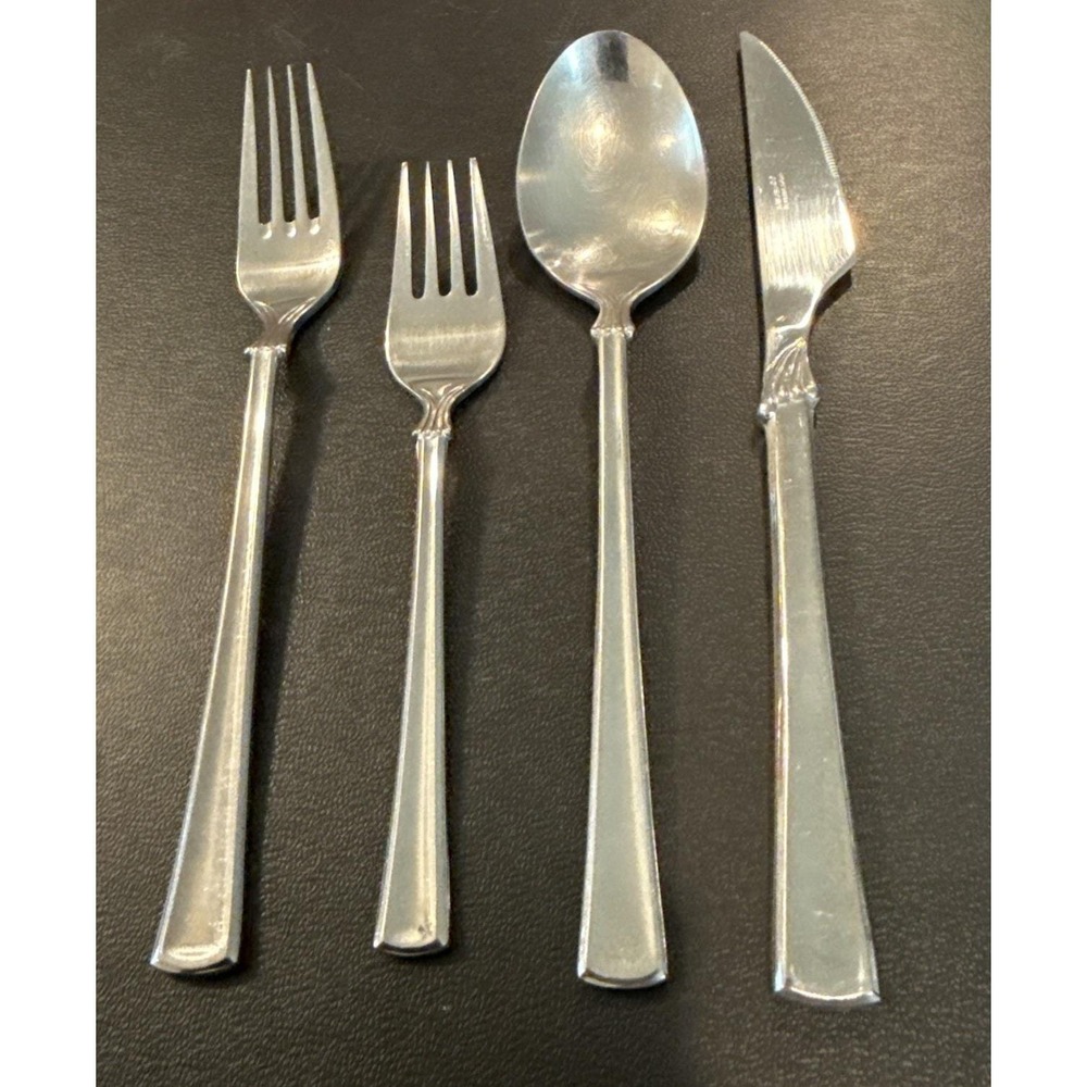 Mikasa Verona Flatware Stainless Dinner Salad Fork Soup Spoon Knife 4 Pieces